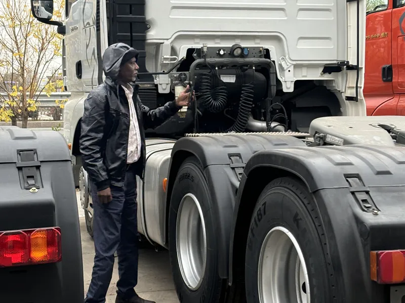 Kenijscy klienci kupują LUyi Brand Lregerated Semi-Trailer