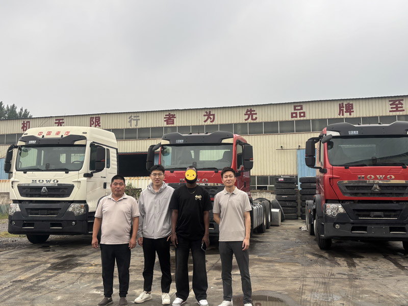 Pokonując góry i morza, aby szukać współpracy! Klienci z Mozambiku odwiedzają fabrykę Luyi w celu kontroli i wymiany