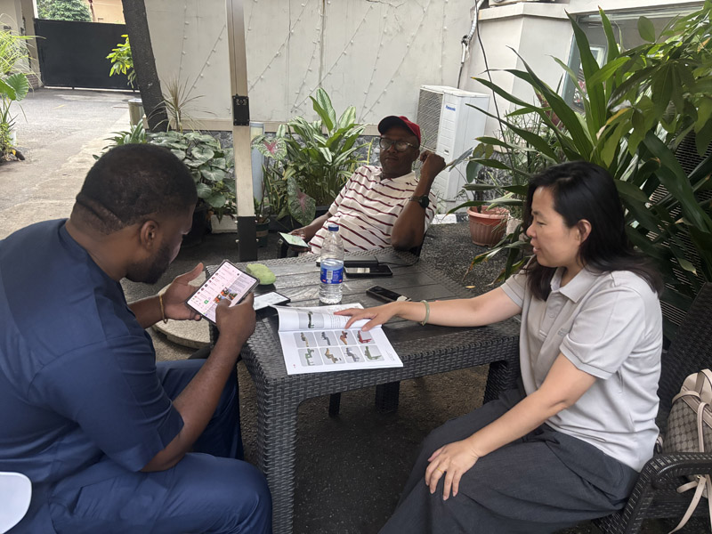 Koncentrując się na potrzebach modernizacji logistyki: LUYI negocjuje współpracę w zakresie naczep z delegacją nigeryjską