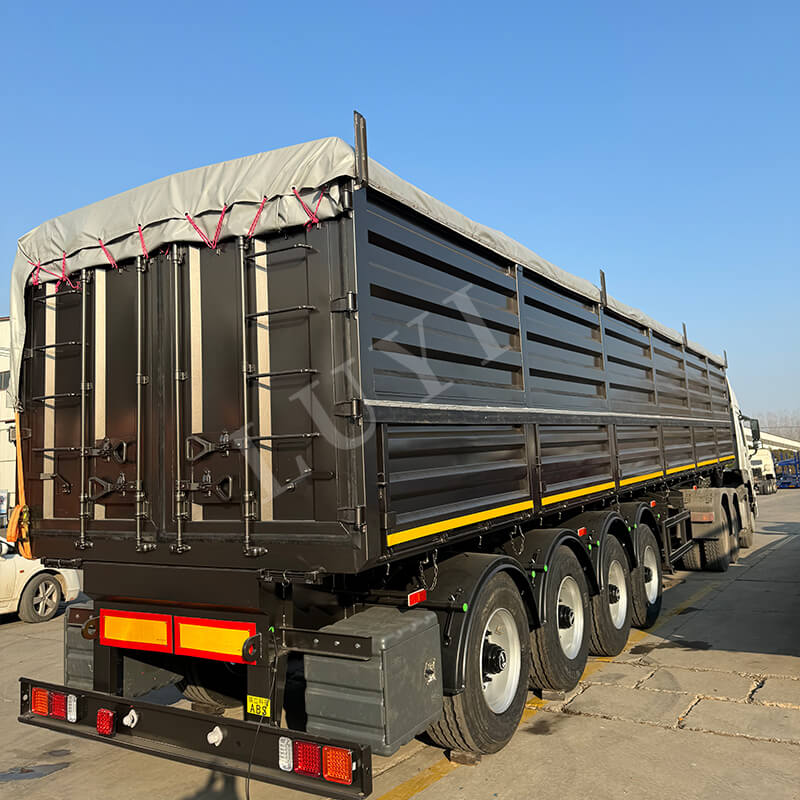 Dokładnie zaspokaja popyt: 4-osiowa naczepa wywrotka Luyi o ładowności 80 ton wyrusza do Gujany