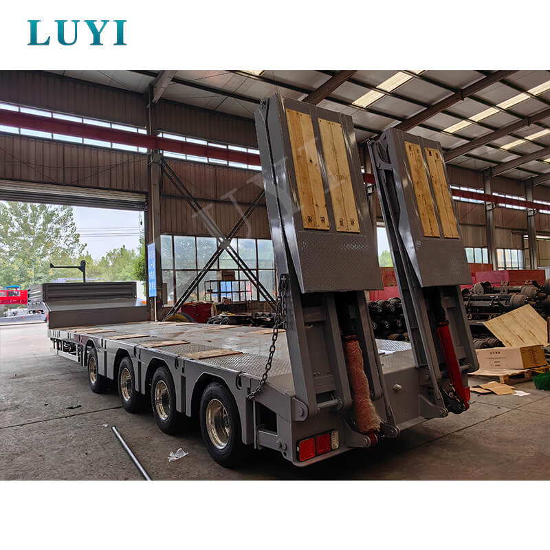 Z Shandong do Azji Środkowej! 4-osiowa naczepa niskopodwoziowa Louis wysłana do Uzbekistanu