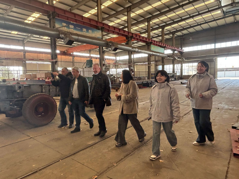 Klienci z Armenii odwiedzają Luyi! Połącz ręce, aby otworzyć nowy plan na rynki zagraniczne,