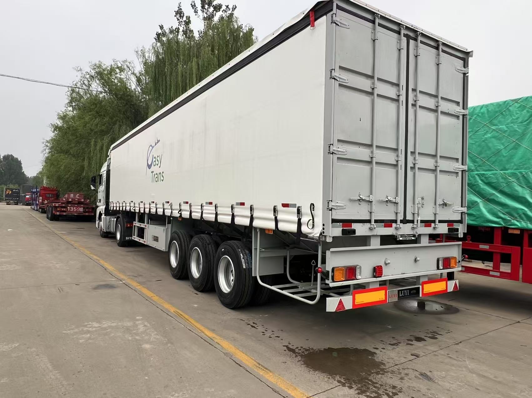 Naczepy kurtynowe: inteligentne rozwiązanie dla rozwijającej się logistyki Maroka