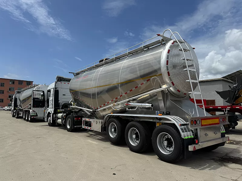 Cement Transport Semi-Trailler